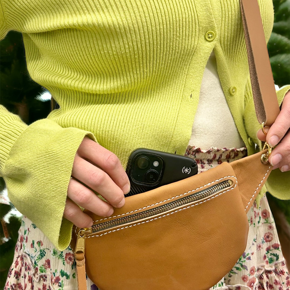 Tinder online fanny pack